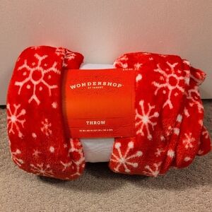 Wondershop Festive Snowflake Red and White Throw Blanket NWT